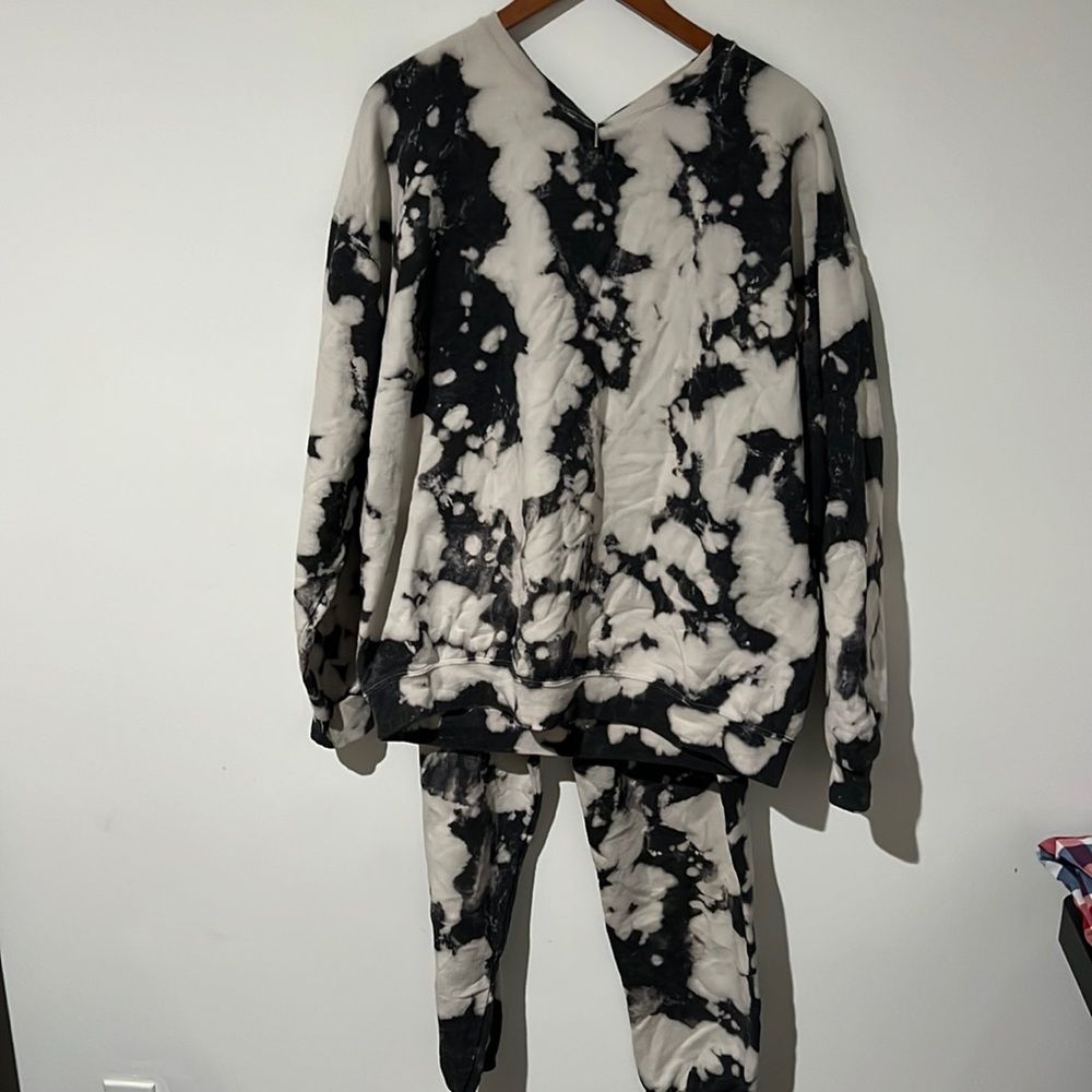 Max roux matching sweat suit tie dye